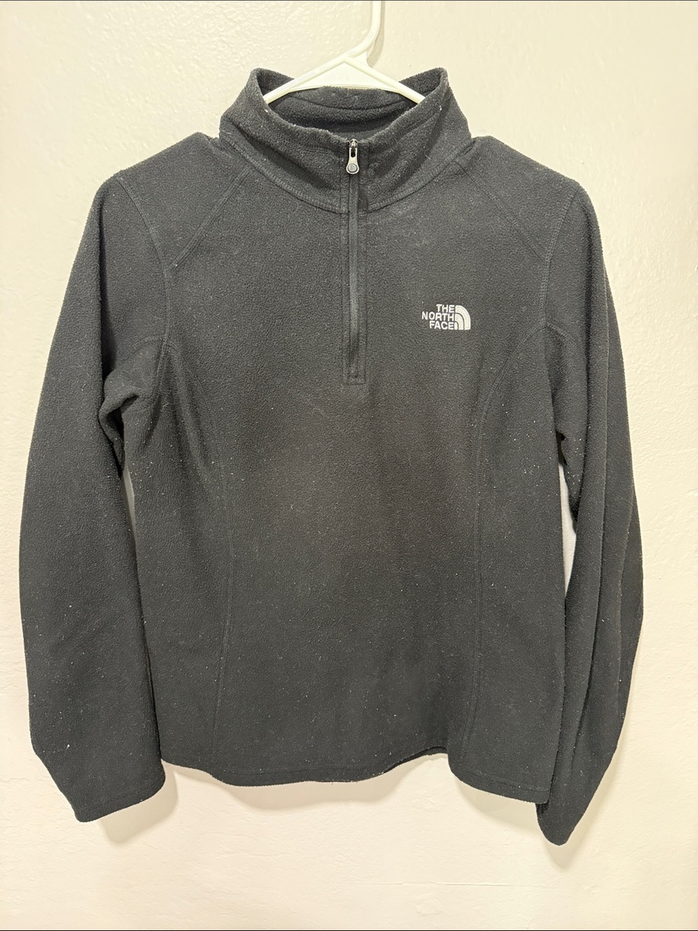 The North Face Women’s Black 1/4 zip Fleece Pullover